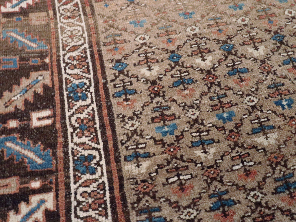 Antique Persian Kurdish Rug, No.21689 - Galerie Shabab