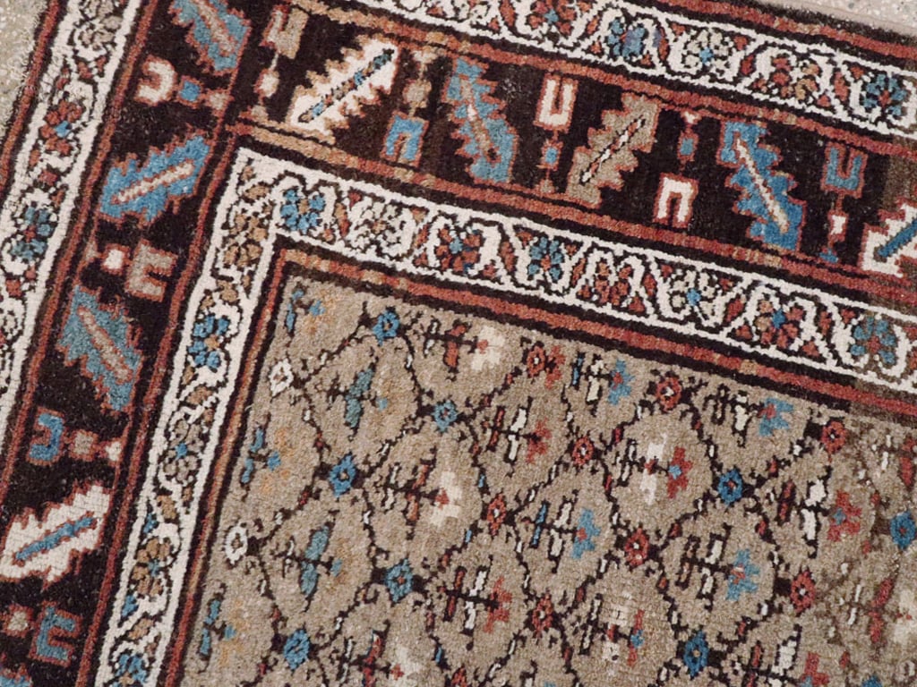 Antique Persian Kurdish Rug, No.21689 - Galerie Shabab