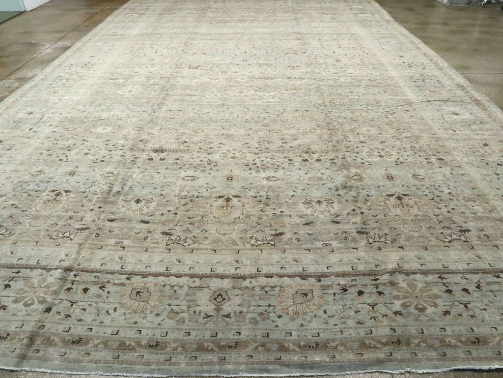 Vintage Persian Sarouk Carpet, No.21690 - Galerie Shabab