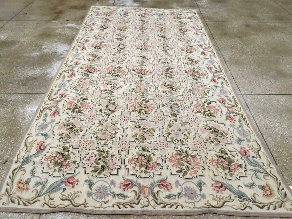 Antique English Needle-Point Carpet, No.21722 - Galerie Shabab