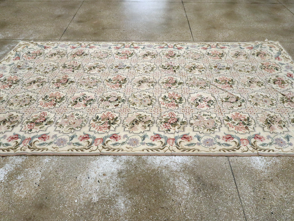 Antique English Needle-Point Carpet, No.21722 - Galerie Shabab