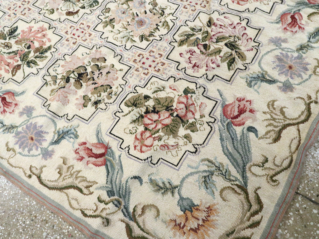 Antique English Needle-Point Carpet, No.21722 - Galerie Shabab