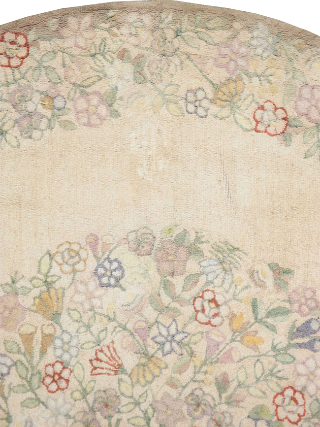 Vintage American Hooked Round Room Size Carpet, No.21726 - Galerie Shabab