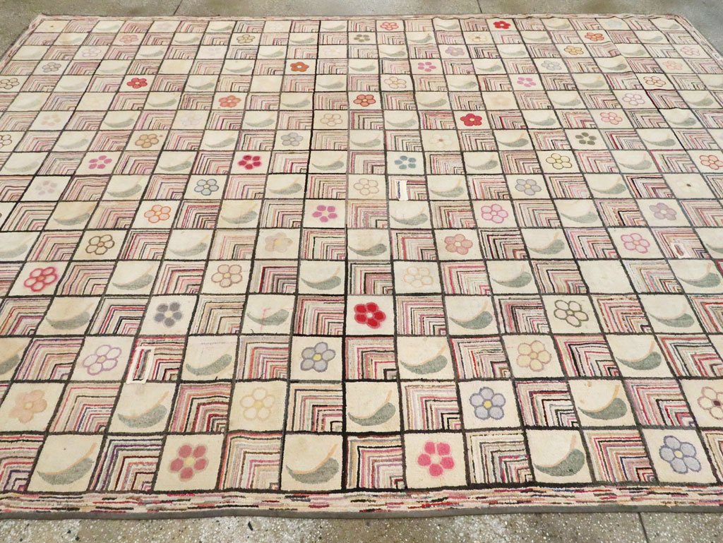 Antiqiue American Hook Rug, No.21751 - Galerie Shabab