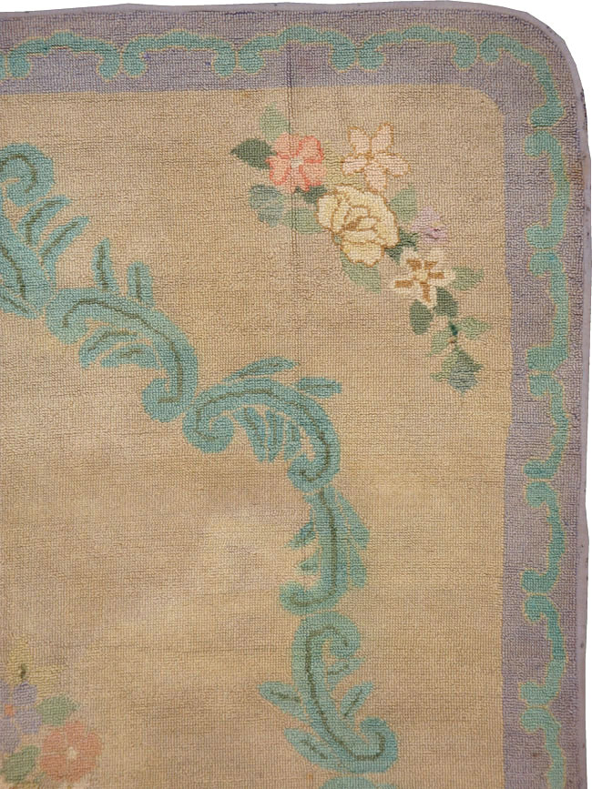 Vintage American Hooked Accent Rug, No.21754 - Galerie Shabab