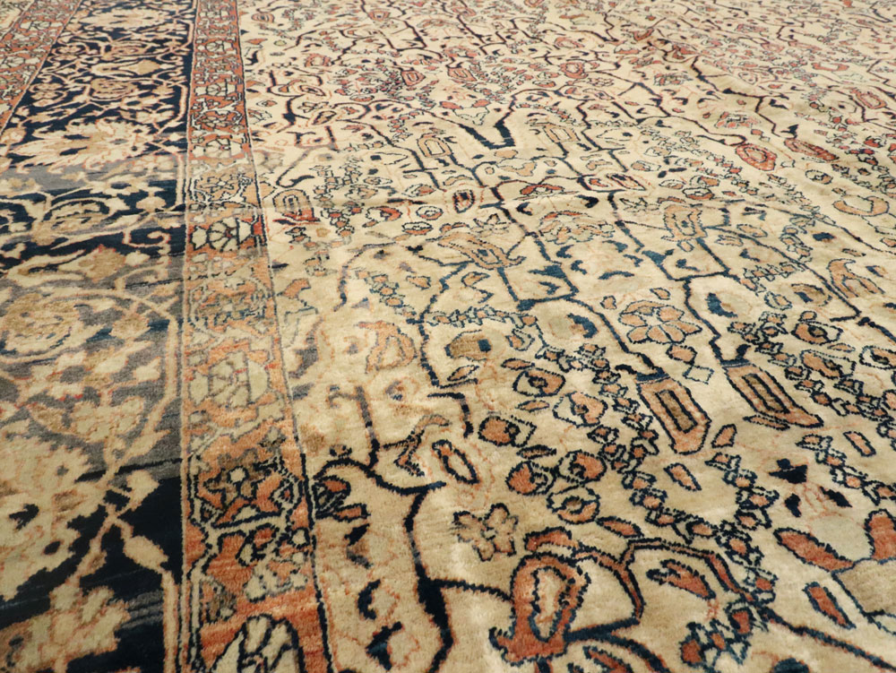 Antique Sarouk Fereghan Carpet, No.21762 - Galerie Shabab