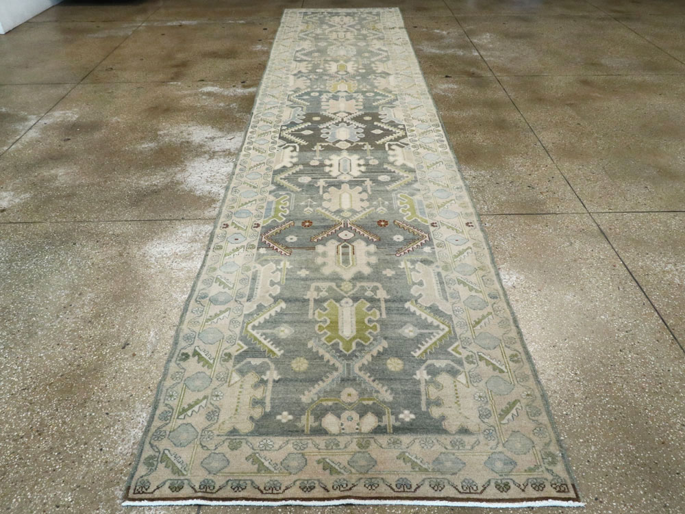 Vintage Persian Malayer Runner, No.21775 - Galerie Shabab