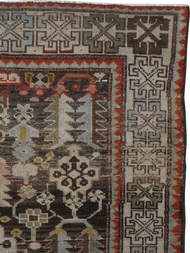 Antique Bakhitair Rug, No.21776 - Galerie Shabab