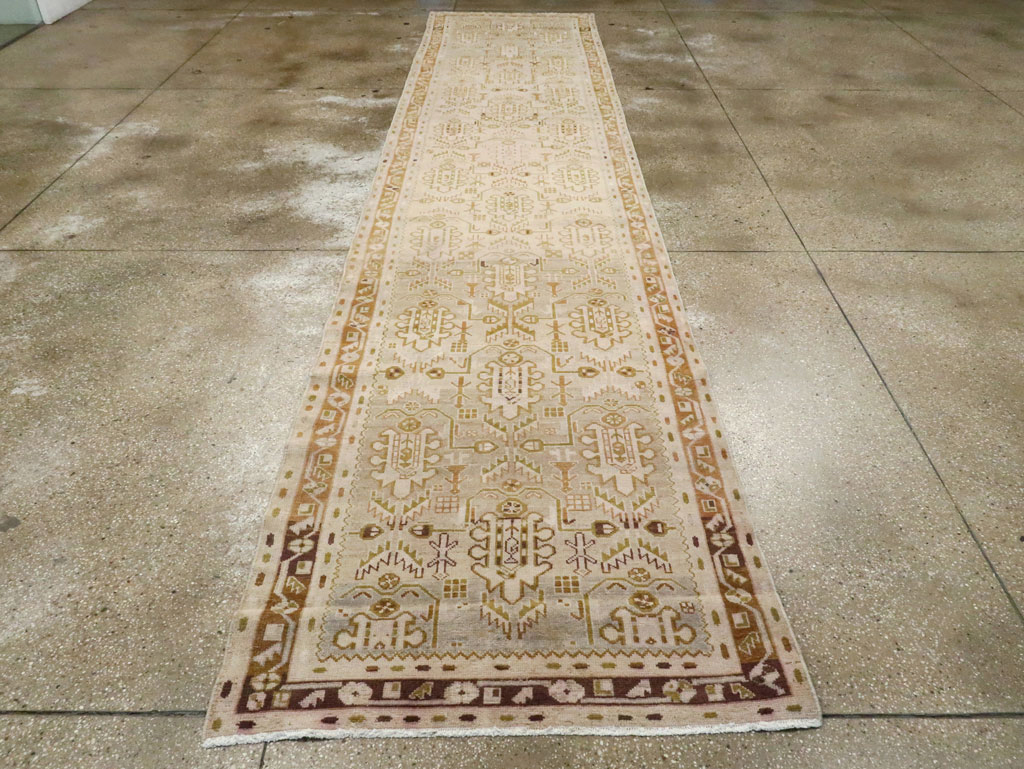 Vintage Persian Malayer Runner, No.21811 - Galerie Shabab