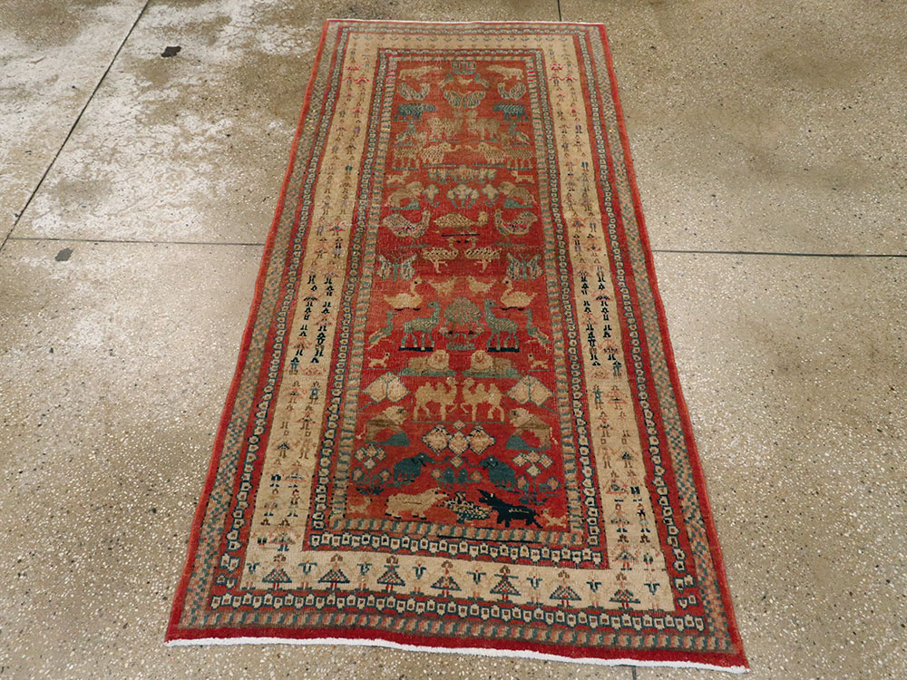 Vintage Persian Malayer Pictorial Rug, No.21816 - Galerie Shabab
