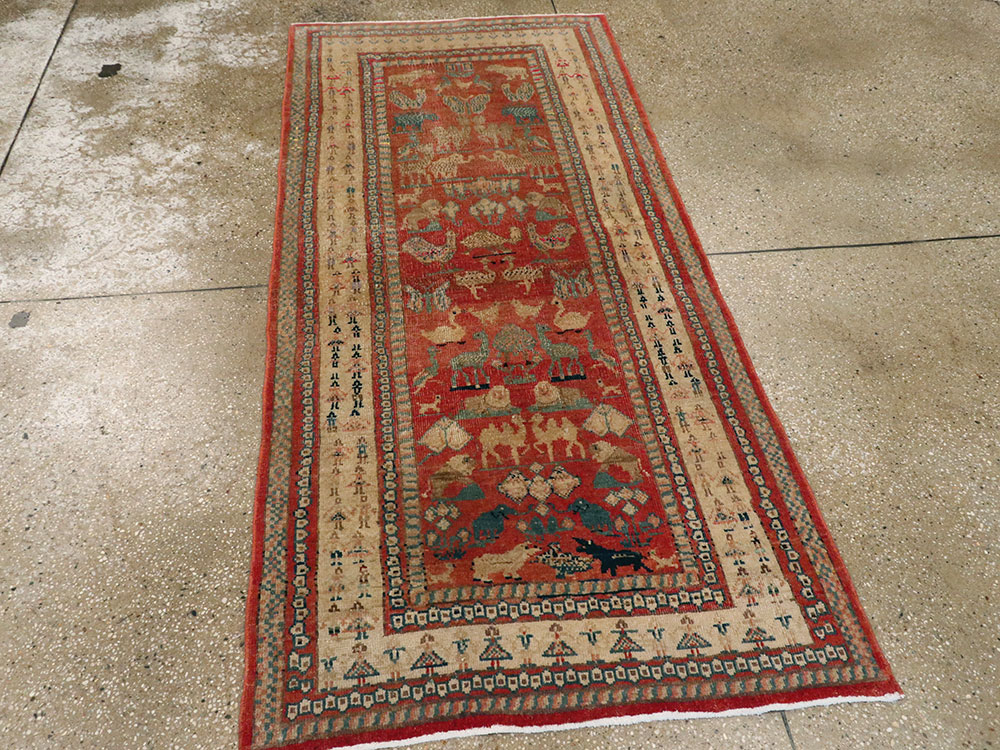 Vintage Persian Malayer Pictorial Rug, No.21816 - Galerie Shabab