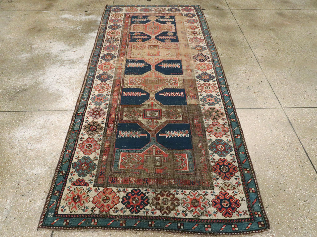 Antique Caucasian Kazak Distressed Rug, No.21824 - Galerie Shabab