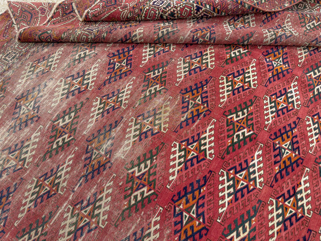 Vintage Persian Bokhara Room Size Carpet, No.21826 - Galerie Shabab