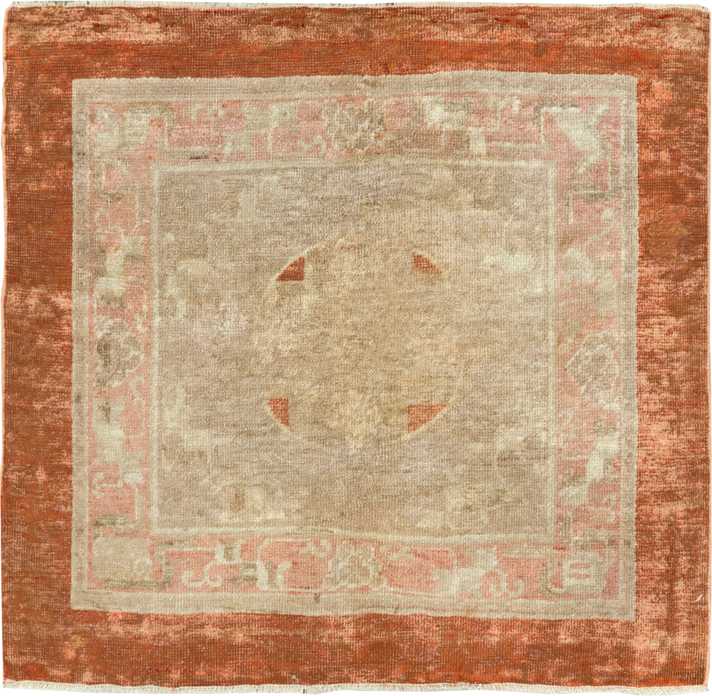 Vintage east Turkestan Khotan Square Rug, No.21843 - Galerie Shabab