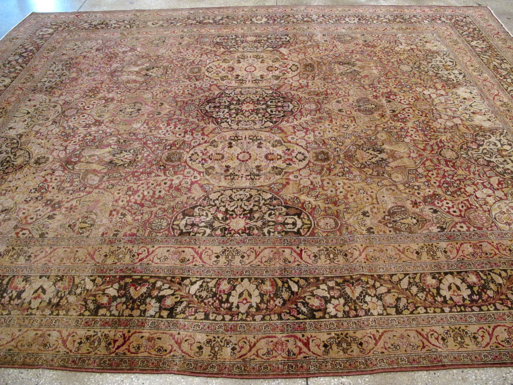 Antique Persian Mashad Carpet, No.21847 - Galerie Shabab