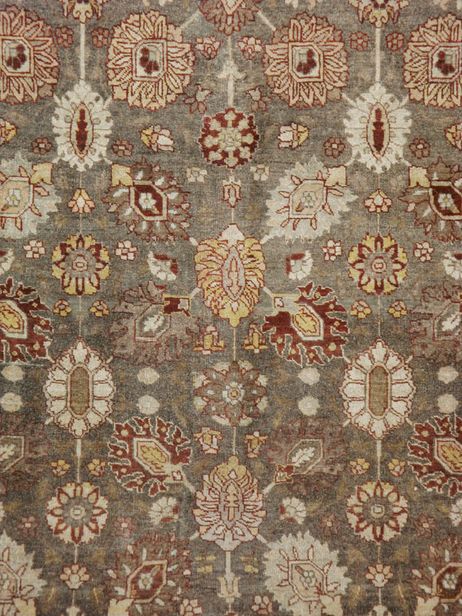 Antique Persian Tabriz Carpet, No.21850 - Galerie Shabab