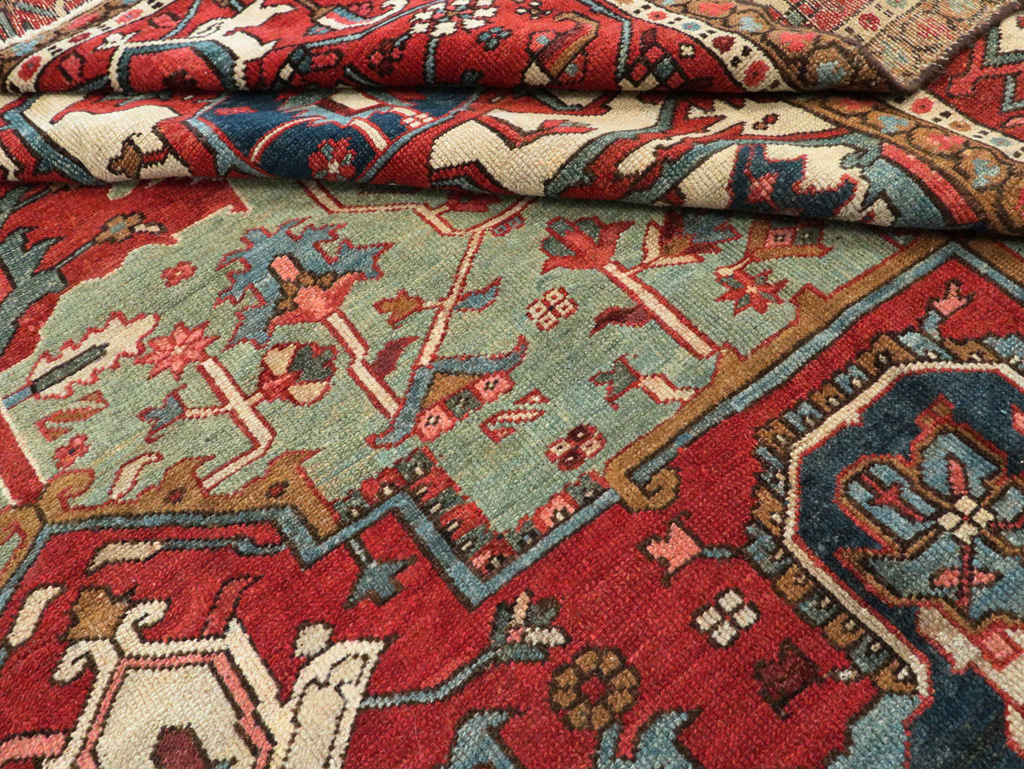 Antique Persian Heriz Carpet, No.21858 - Galerie Shabab