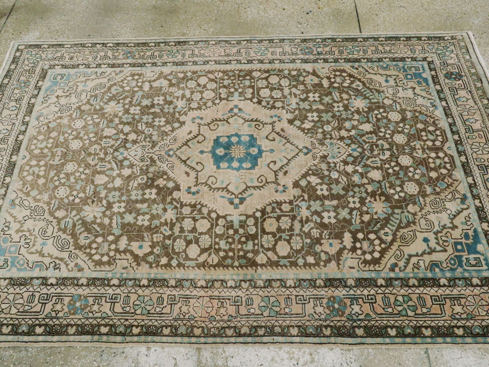 Antique Persian Sarouk Rug, No.21865 - Galerie Shabab