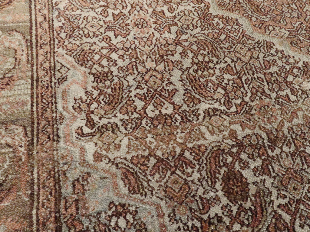 Antique Persian Bibikabad Rug, No.21874 - Galerie Shabab
