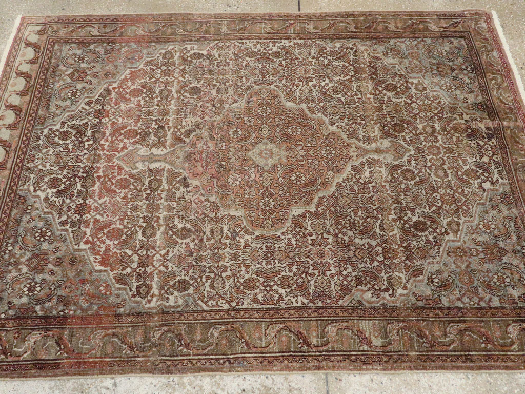 Antique Persian Bibikabad Rug, No.21874 - Galerie Shabab
