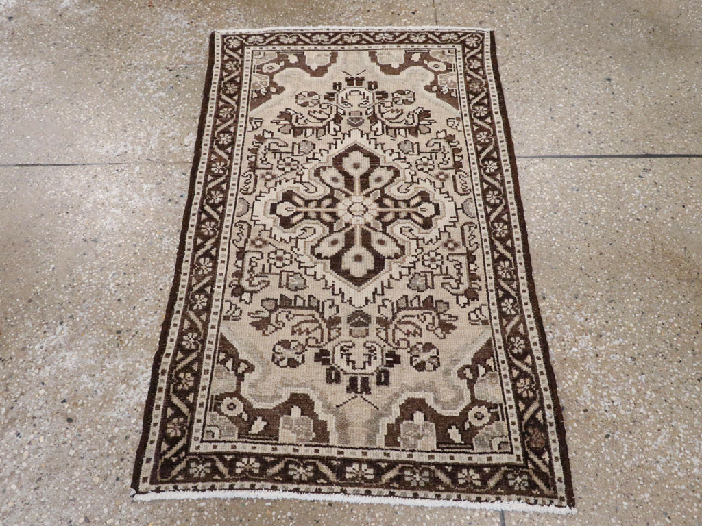 Vintage Persian Malayer Rug, No.21875 - Galerie Shabab