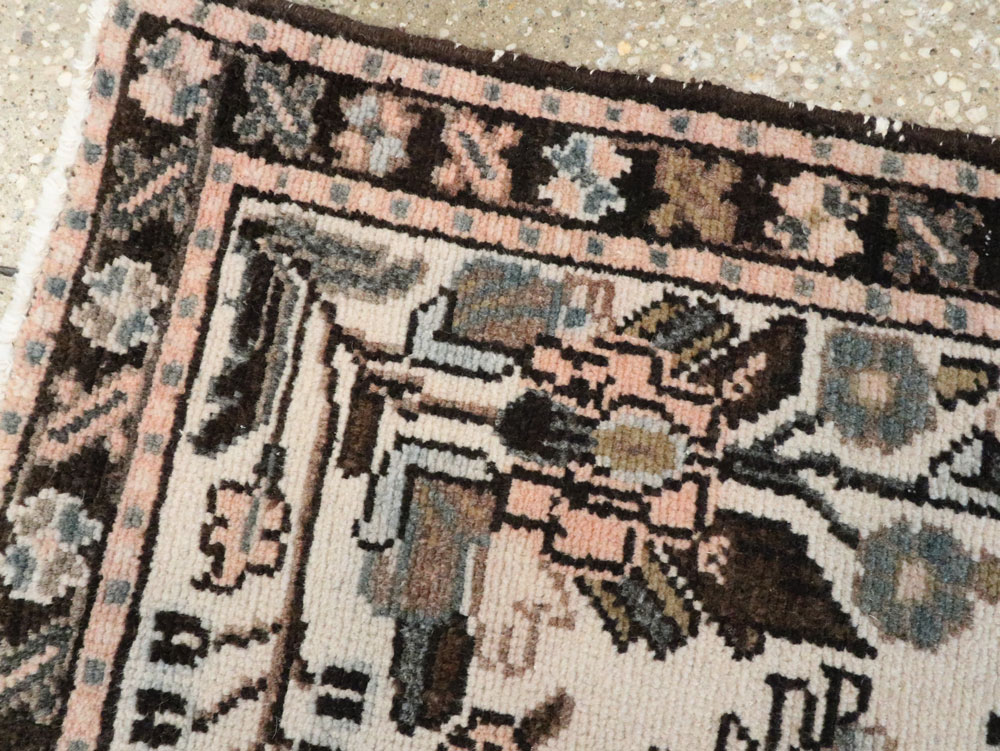 Vintage Persian Malayer Rug, No.21876 - Galerie Shabab