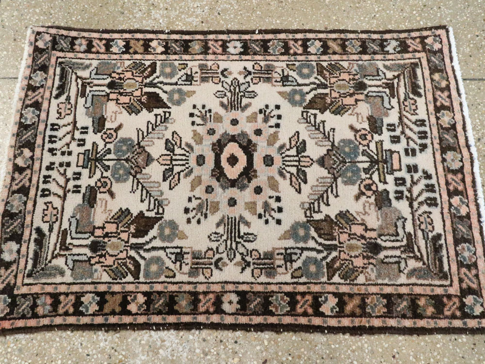 Vintage Persian Malayer Rug, No.21876 - Galerie Shabab