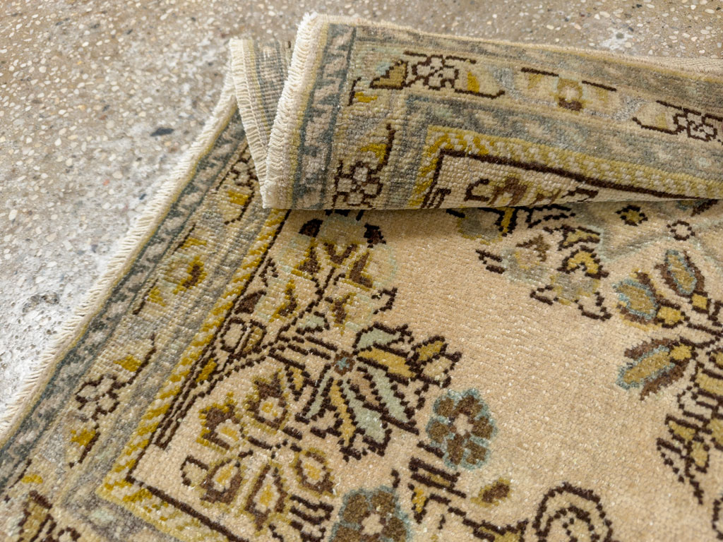 Vintage Persian Sarouk Rug, No.21877 - Galerie Shabab