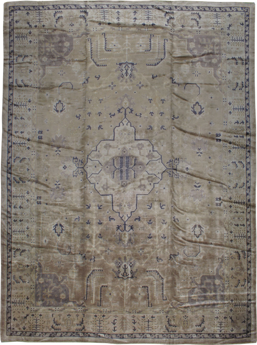 Antique Oushak Carpet, No.21882 - Galerie Shabab