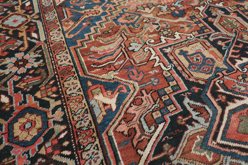 Antique Persian Heriz Carpet, No.21883 - Galerie Shabab
