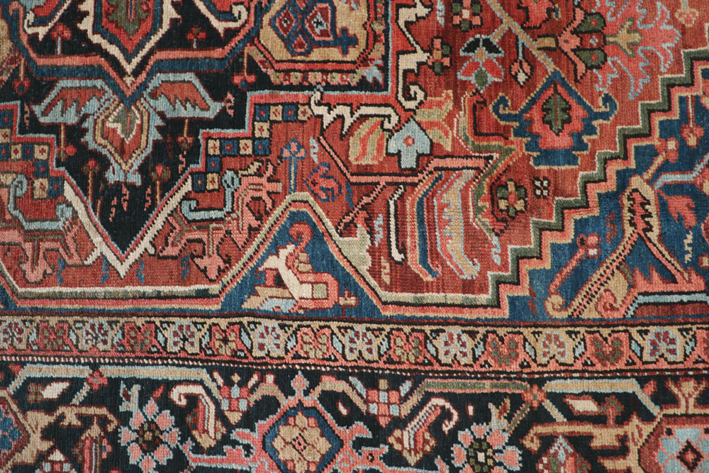 Antique Persian Heriz Carpet, No.21883 - Galerie Shabab