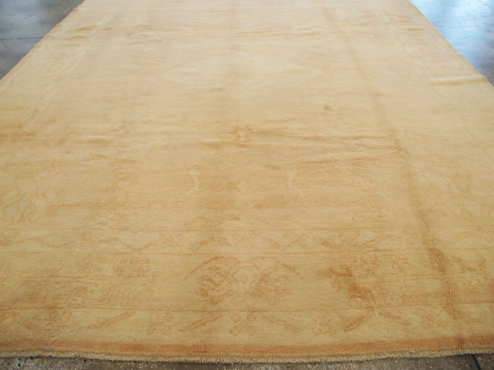 Antique Turkish Oushak Carpet, No.21891 - Galerie Shabab