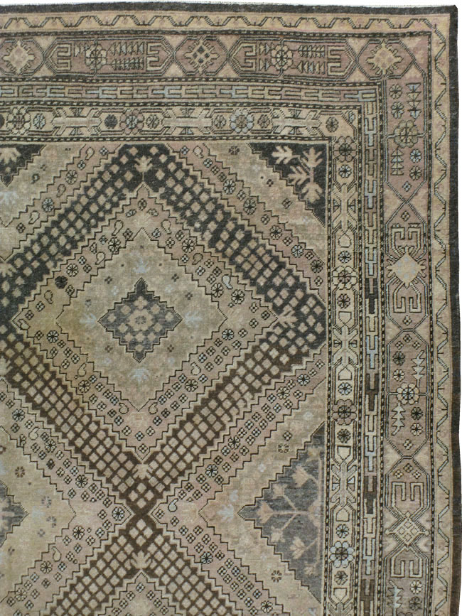 Vintage East Turkestan Khotan Carpet, No.21899 - Galerie Shabab