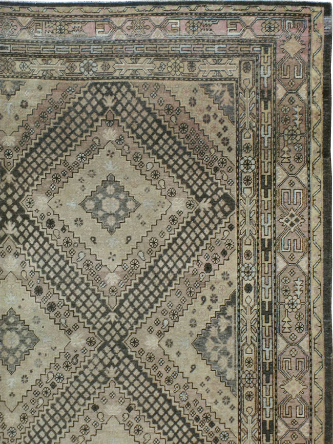 Vintage East Turkestan Khotan Carpet, No.21899 - Galerie Shabab