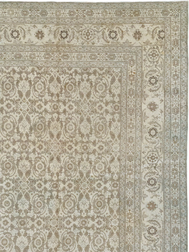 Antique Persian Tabriz Carpet, No.21910 - Galerie Shabab