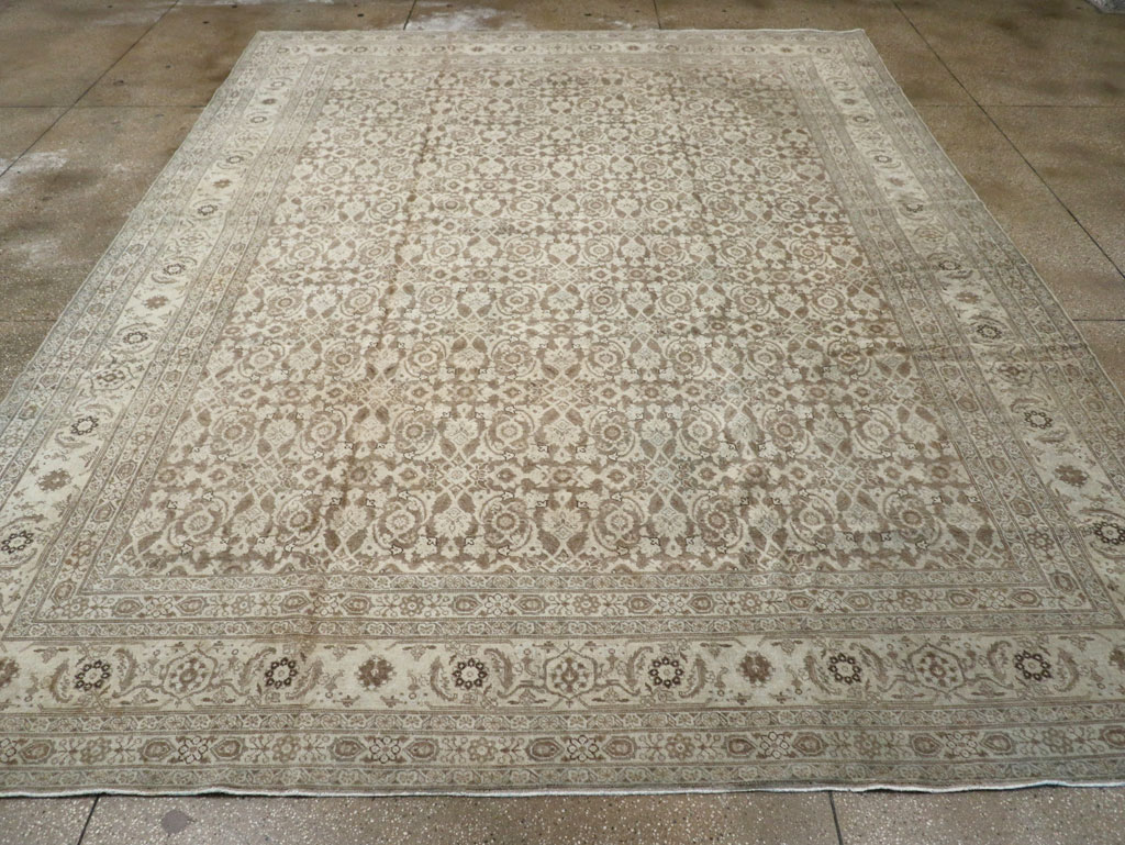 Antique Persian Tabriz Carpet, No.21910 - Galerie Shabab