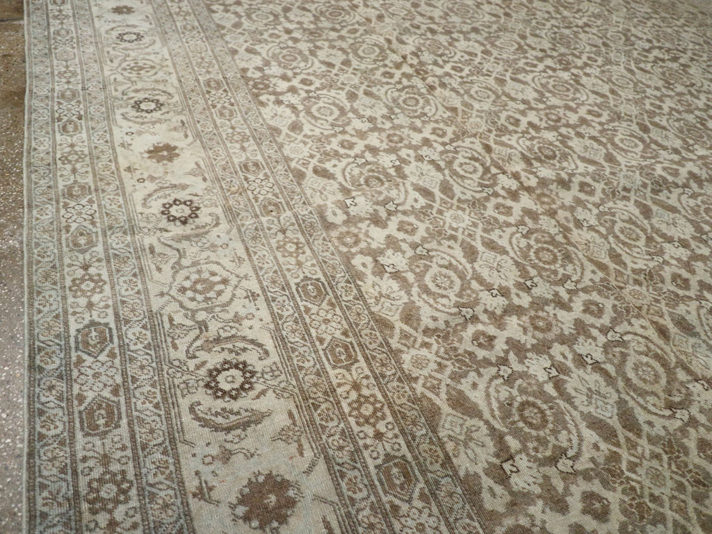 Antique Persian Tabriz Carpet, No.21910 - Galerie Shabab