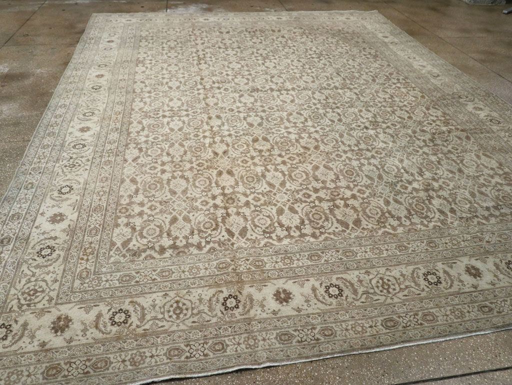 Antique Persian Tabriz Carpet, No.21910 - Galerie Shabab