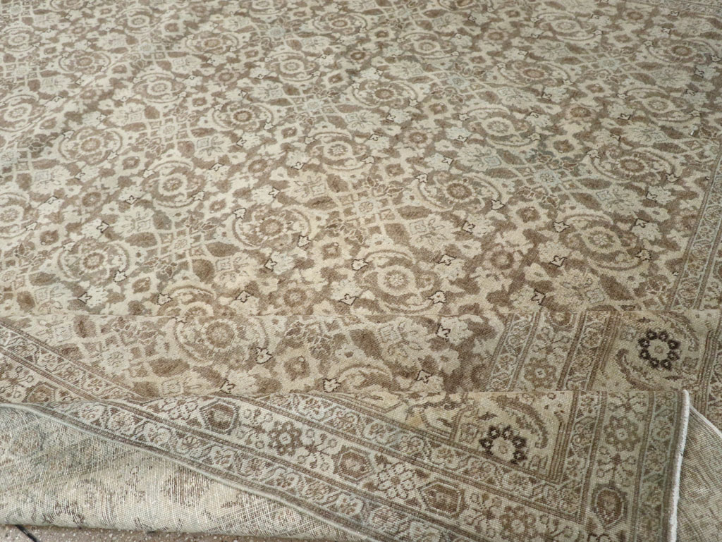 Antique Persian Tabriz Carpet, No.21910 - Galerie Shabab