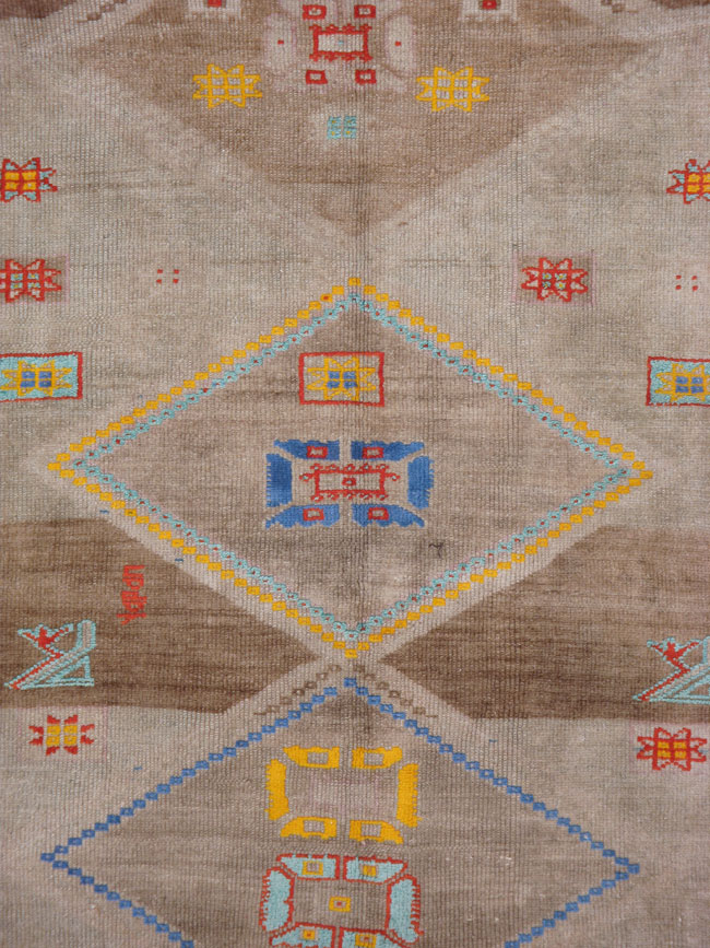 Vintage Anatolian Gallery Carpet, No.21921 - Galerie Shabab