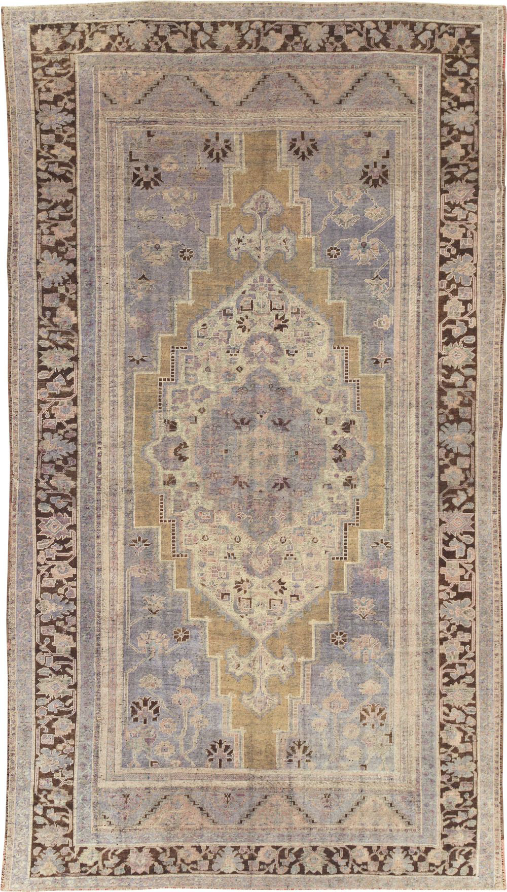 Vintage Turkish Anatolian Gallery Carpet, No.21925 - Galerie Shabab