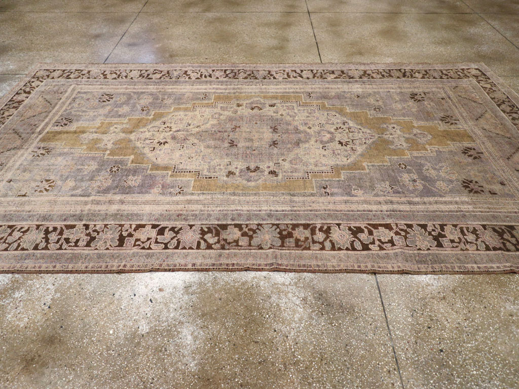 Vintage Turkish Anatolian Gallery Carpet, No.21925 - Galerie Shabab