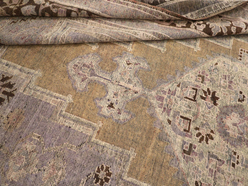 Vintage Turkish Anatolian Gallery Carpet, No.21925 - Galerie Shabab