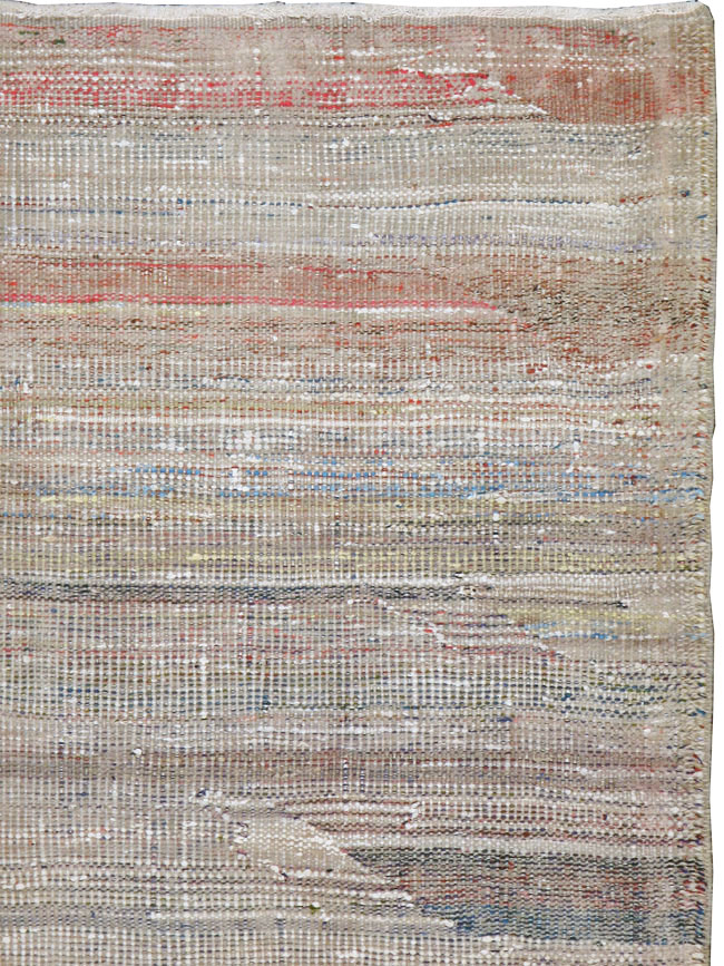 Vintage Turkish Anatolain Distressed Rug, No.21926 - Galerie Shabab