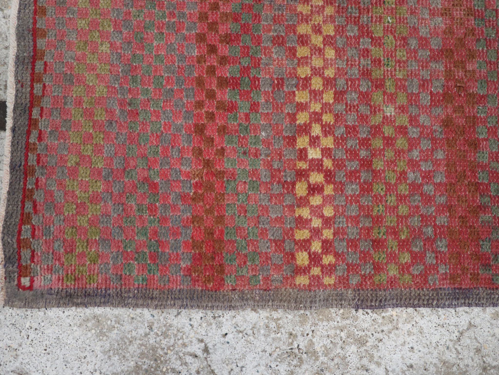 Vintage Turkish Anatolian Small Runner, No.21929 - Galerie Shabab