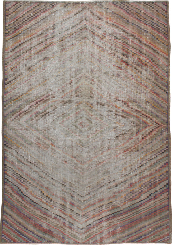 Vintage Turkish Anatolian Distressed Carpet, No.21934 - Galerie Shabab