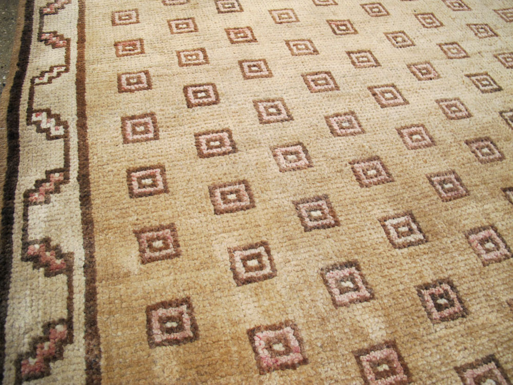 Vintage Turkish Anatolian Wide Gallery Runner, No.21938 - Galerie Shabab