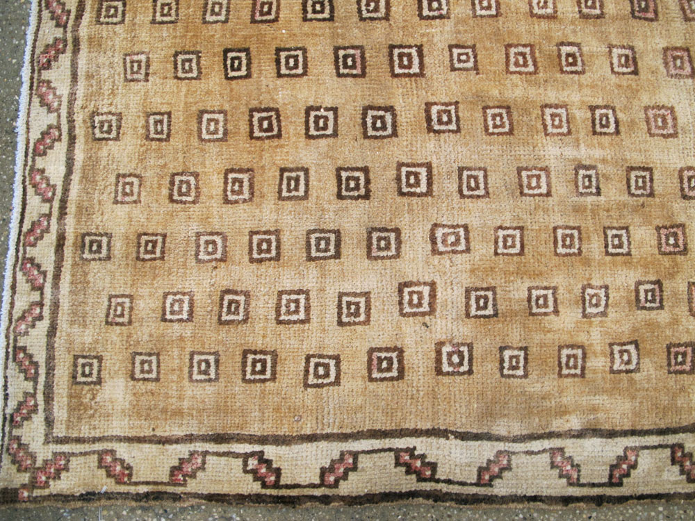 Vintage Turkish Anatolian Wide Gallery Runner, No.21938 - Galerie Shabab