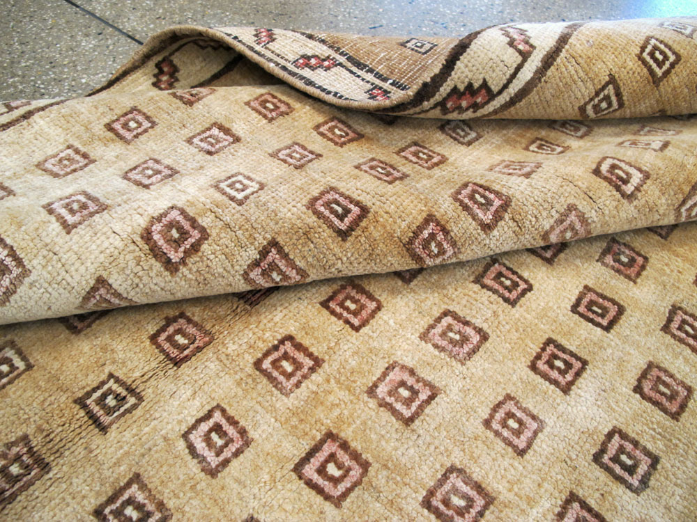 Vintage Turkish Anatolian Wide Gallery Runner, No.21938 - Galerie Shabab