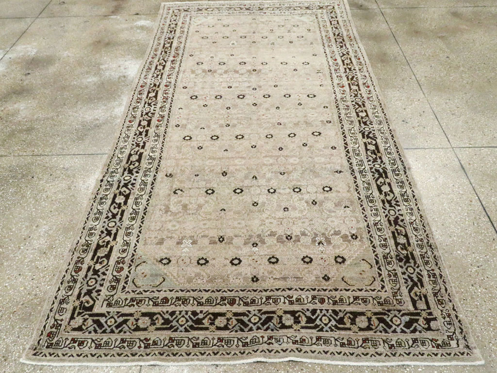 Vintage Persian Malayer Gallery Rug, No.21941 - Galerie Shabab